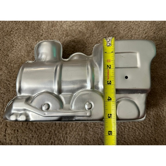 Vintage Wilton Train 3D Cake Pan Set 1974 Engine Locomotive Baking Mold USA - Picture 5 of 6